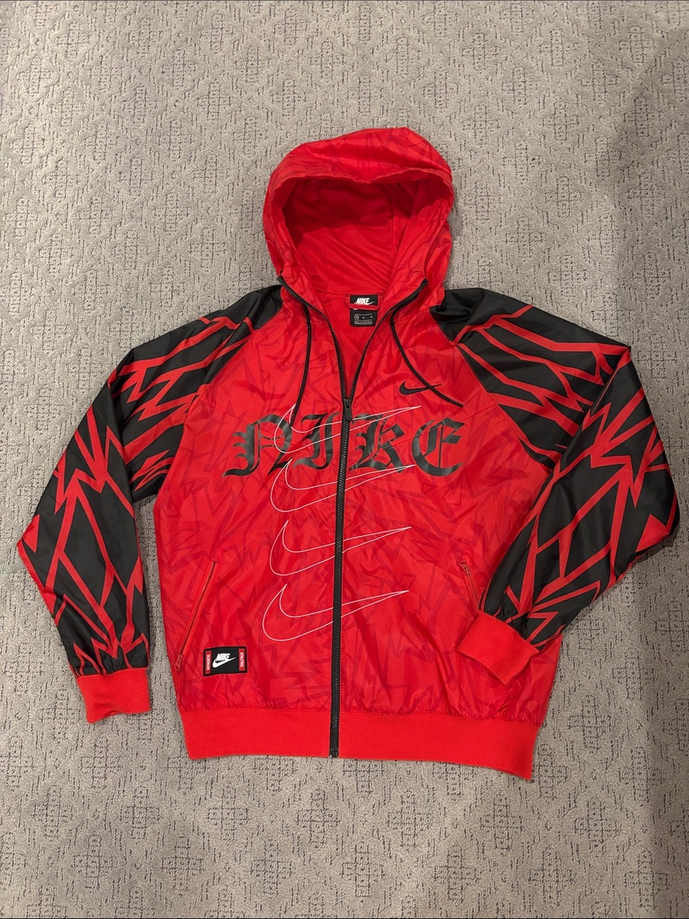 Nike Red & Black Graphic Hooded Windbreaker Jacket